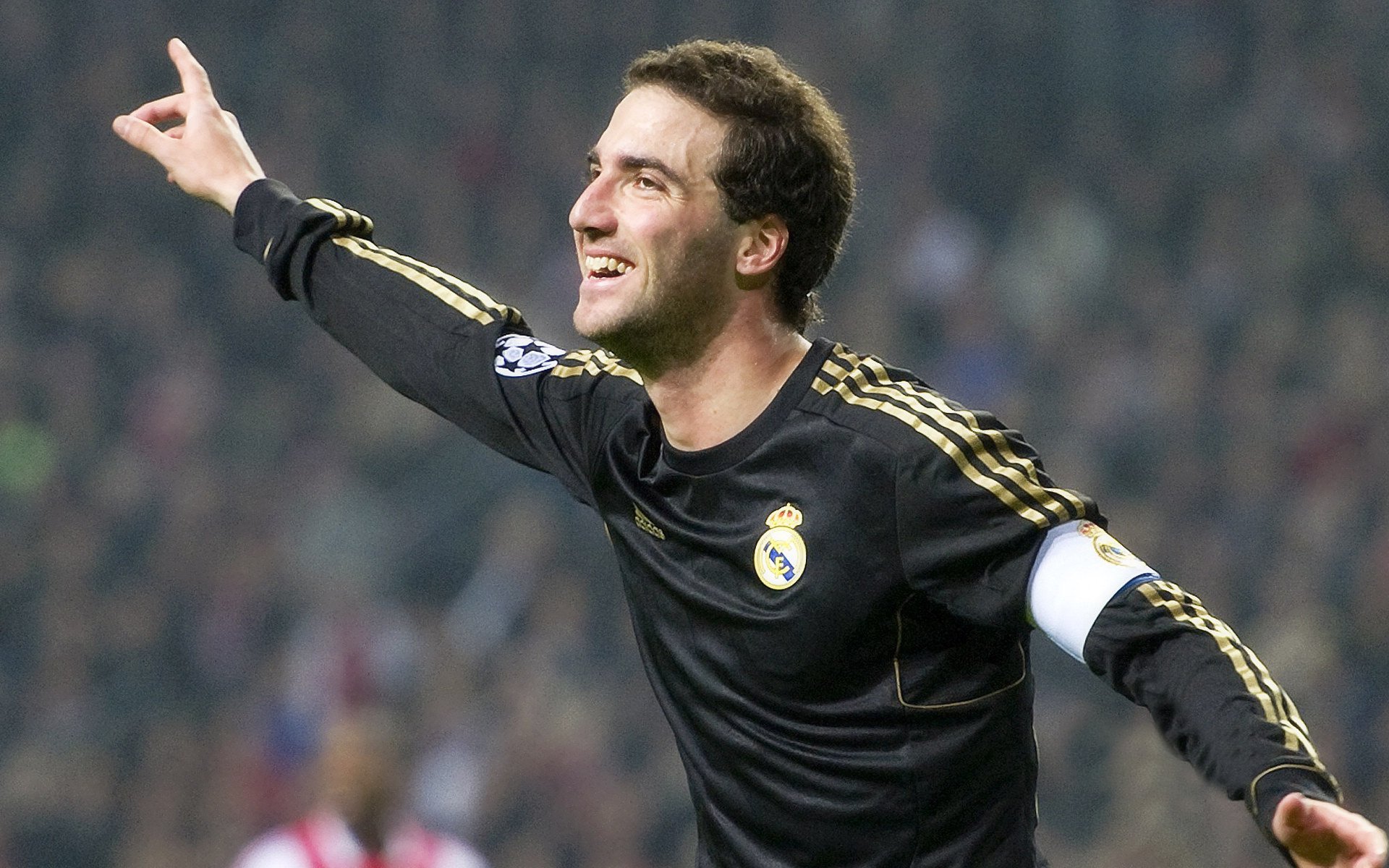 绝杀时刻，皮亚斯特里点燃赛场，索伯车队逆袭梅赛德斯